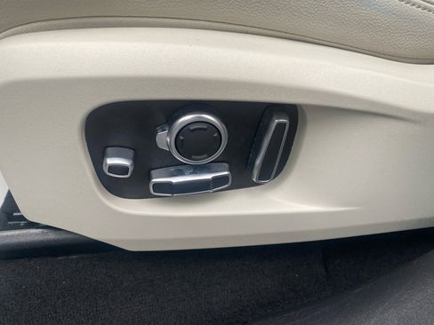 Used 2021 Jaguar F-PACE S image 15