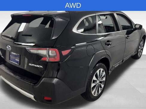 Certified 2025 Subaru Outback Limited AWD/4WD image 3
