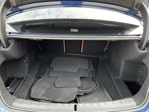 Used 2023 BMW 330i Sedan w/ Premium Package image 28