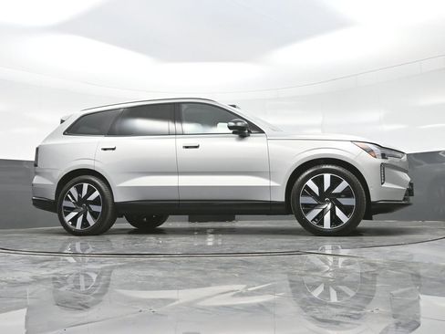 New 2025 Volvo EX90 Ultra image 27