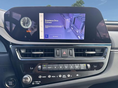 New 2025 Lexus ES 350 w/ Premium Package image 18