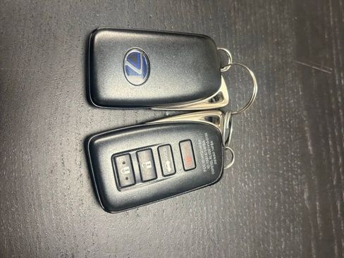 Used 2017 Lexus ES 300h image 27