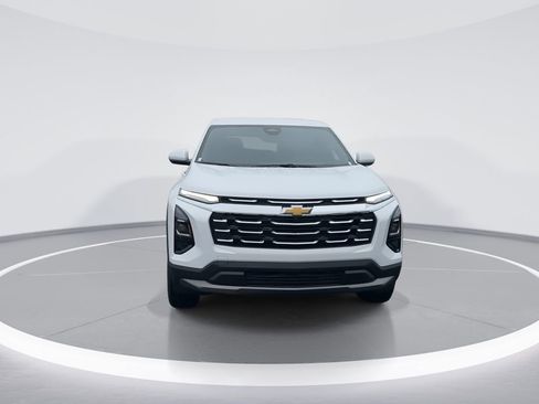 New 2026 Chevrolet Equinox LT FWD image 3
