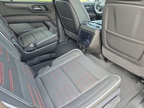 New 2026 GMC Yukon AT4 Ultimate AWD/4WD image 11