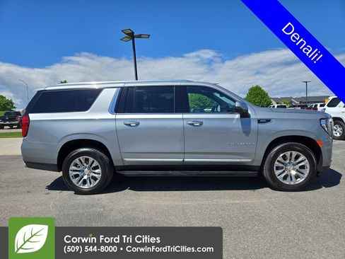 Used 2024 GMC Yukon XL Denali AWD/4WD image 13