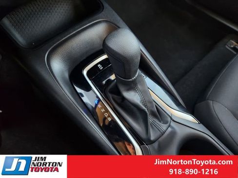 Used 2024 Toyota Corolla LE image 21