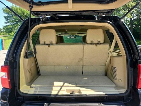 Used 2017 Ford Expedition XLT w/ Equipment Group 202A AWD/4WD image 33