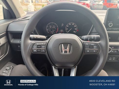 Used 2025 Honda CR-V EX image 18