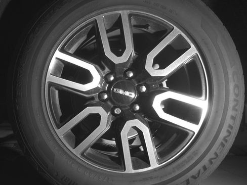 Used 2021 GMC Yukon XL AT4 w/ Rear Media and Nav Package image 11