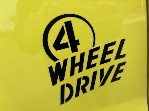 Used 2023 Jeep Gladiator Willys image 22