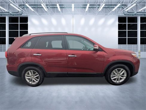 Used 2014 Kia Sorento LX w/ Touring Package (LX) image 3