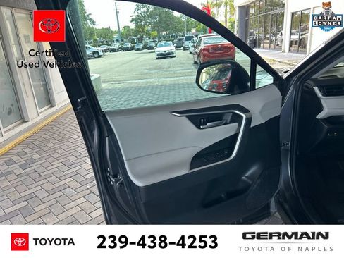 Used 2025 Toyota RAV4 XLE w/ Convenience Package FWD image 17