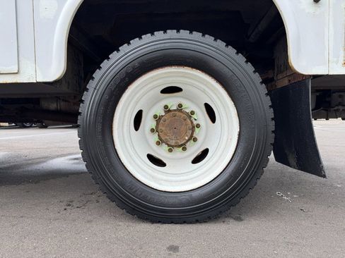 Used 2015 Ford F550 4x4 Regular Cab Super Duty image 13