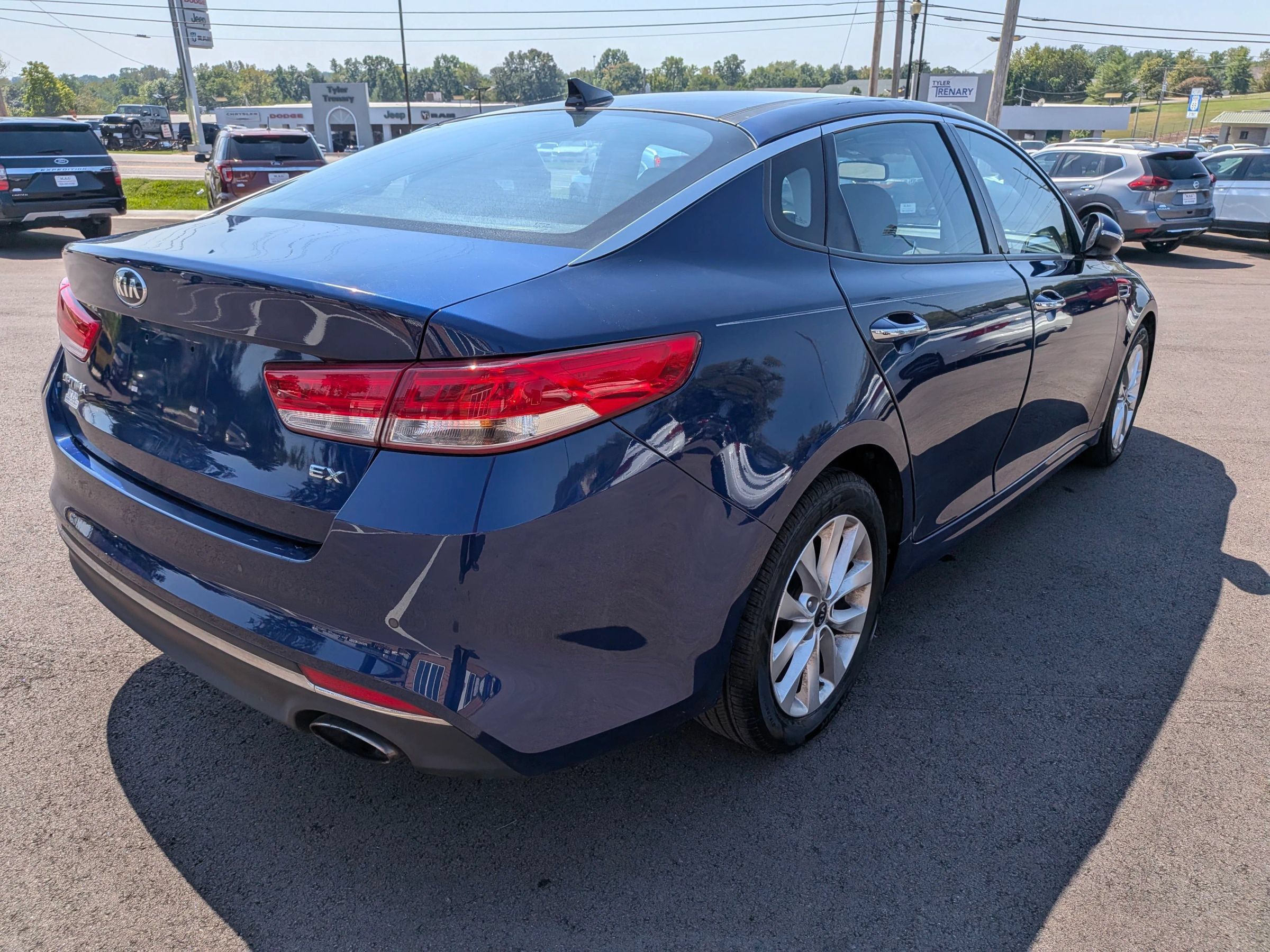 Used 2016 Kia Optima EX w/ Premium Package FWD image 6