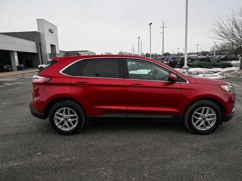 Certified 2024 Ford Edge SEL w/ Convenience Package image 3
