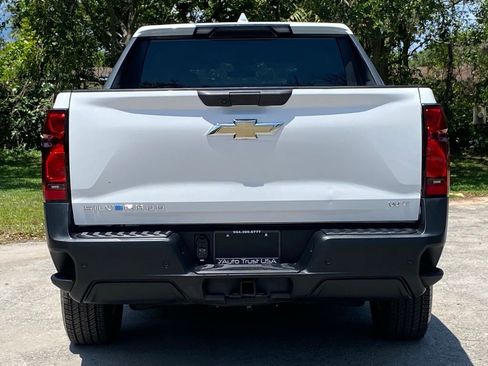 Used 2024 Chevrolet Silverado EV W/T AWD/4WD image 6