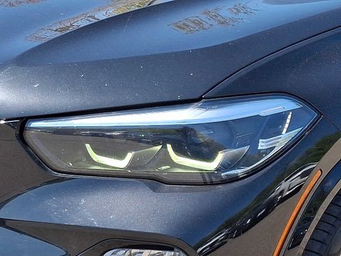 Used 2019 BMW X5 xDrive40i w/ M Sport Package AWD/4WD image 9