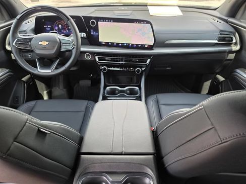 Used 2024 Chevrolet Traverse LT w/ Enhanced Driving Package FWD image 15