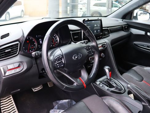 Used 2019 Hyundai Veloster Turbo FWD image 35