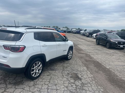 Used 2023 Jeep Compass Latitude AWD/4WD image 6