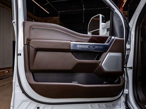 Used 2024 Ford F250 King Ranch w/ Chrome Package image 35