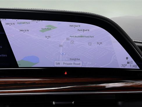 Used 2024 Cadillac Escalade Premium Luxury w/ Performance Package image 17