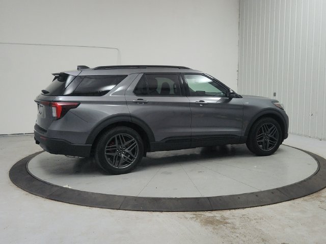 Used 2025 Ford Explorer ST-Line w/ Premium Package RWD image 8