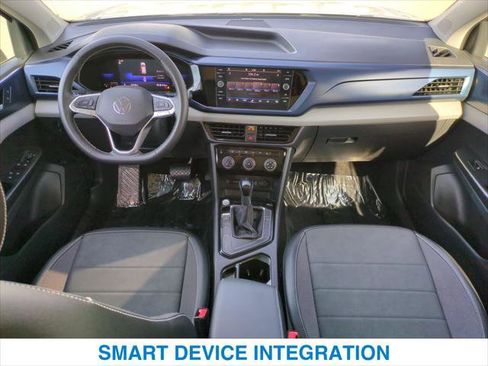 Used 2023 Volkswagen Taos SE w/ Panoramic Sunroof Package image 21