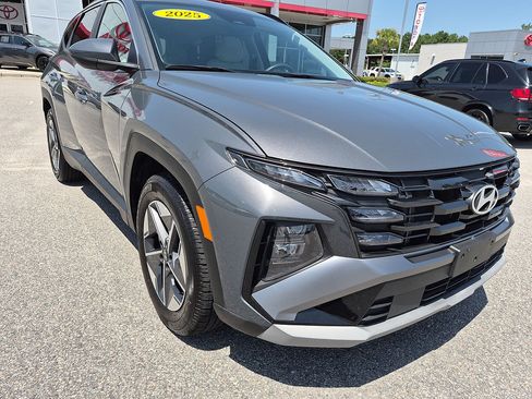 Used 2025 Hyundai Tucson SEL FWD image 9