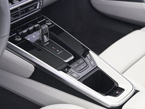 Certified 2025 Porsche 911 Turbo S AWD/4WD image 34
