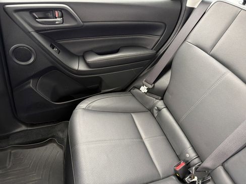 Used 2018 Subaru Forester 2.5i Touring w/ Popular Package #3B image 12