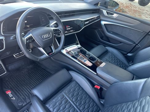Used 2024 Audi RS 7 Performance w/ Executive Package image 8