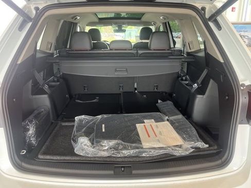 New 2026 Volkswagen Atlas Peak Edition image 25