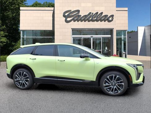 New 2027 Cadillac Optiq Sport w/ LPO, Floor Liner Package AWD/4WD image 6