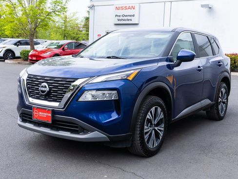 Used 2023 Nissan Rogue SV AWD/4WD image 3