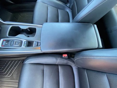 Used 2018 Honda Accord Sport image 20