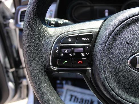 Used 2019 Kia Niro LX FWD image 15