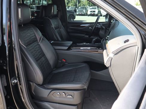 Used 2023 Cadillac Escalade Sport Platinum w/ LPO, ONYX Package image 62