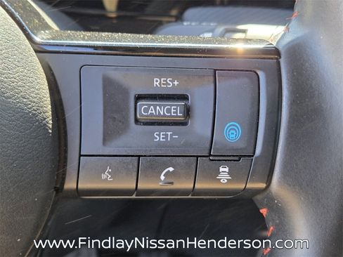 Used 2025 Nissan Kicks SR image 31