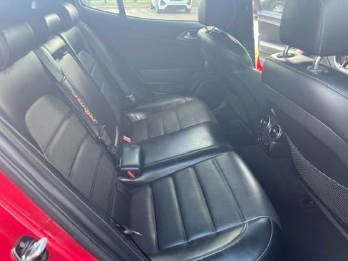 Used 2018 Kia Stinger GT2 AWD/4WD image 8