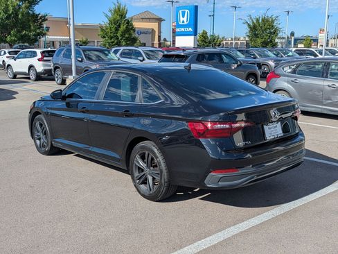 Used 2022 Volkswagen Jetta SE FWD image 9