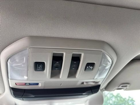 Used 2019 Subaru Ascent Limited AWD/4WD image 21