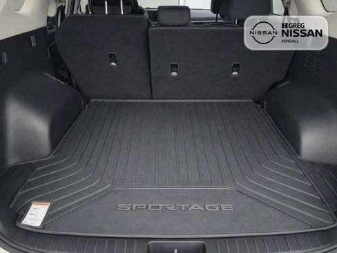 Used 2024 Kia Sportage LX AWD/4WD image 11