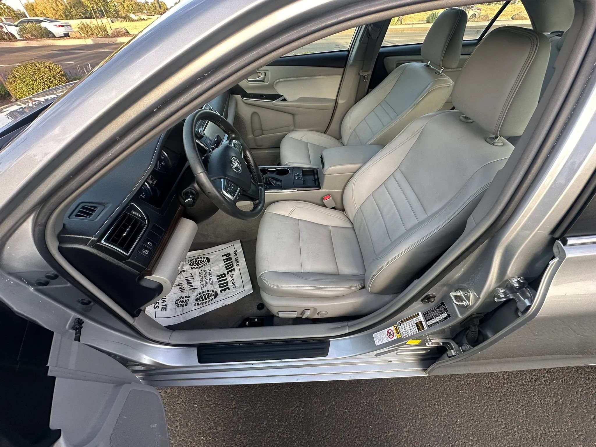 Used 2016 Toyota Camry XLE FWD image 32