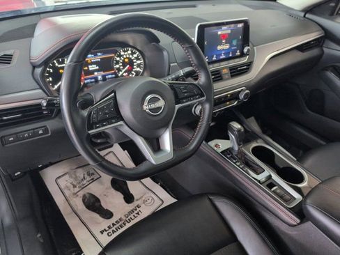 Used 2025 Nissan Altima 2.5 SR AWD/4WD image 13