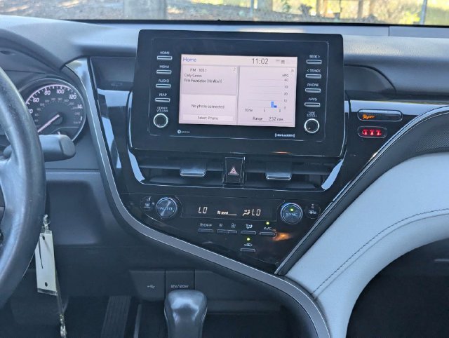 Used 2022 Toyota Camry SE FWD image 17