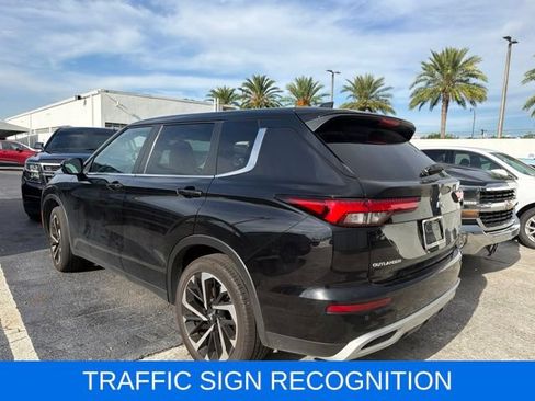Used 2023 Mitsubishi Outlander SE FWD image 5