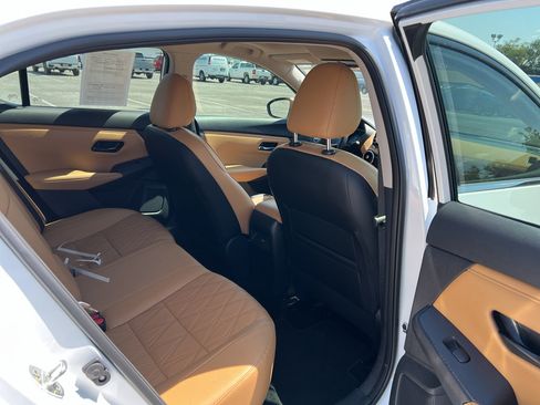 Used 2024 Nissan Sentra SV w/ SV Premium Package FWD image 11