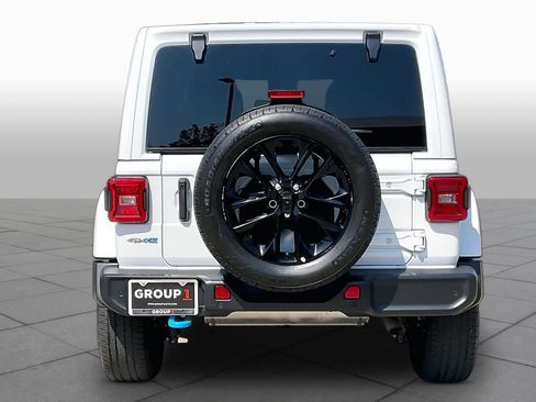 Used 2024 Jeep Wrangler Unlimited Sahara w/ Safety Group AWD/4WD image 5