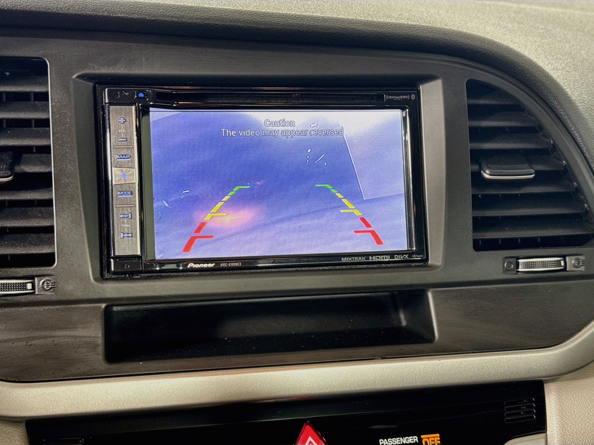 Used 2017 Hyundai Elantra Limited FWD image 14